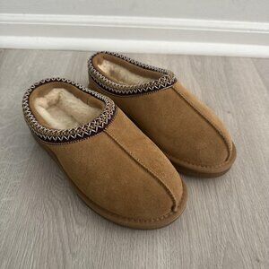 Ugg Tasman DUPE Shearling Lined Slippers Womens 39 Tan Suede Slip On Cozy Warm